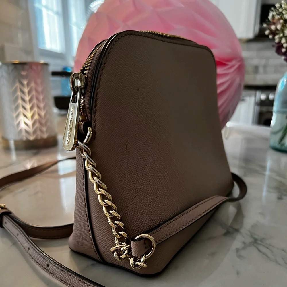 Michael Kors Dome Crossbody Bag w/ adjustable straps chain decor Pink